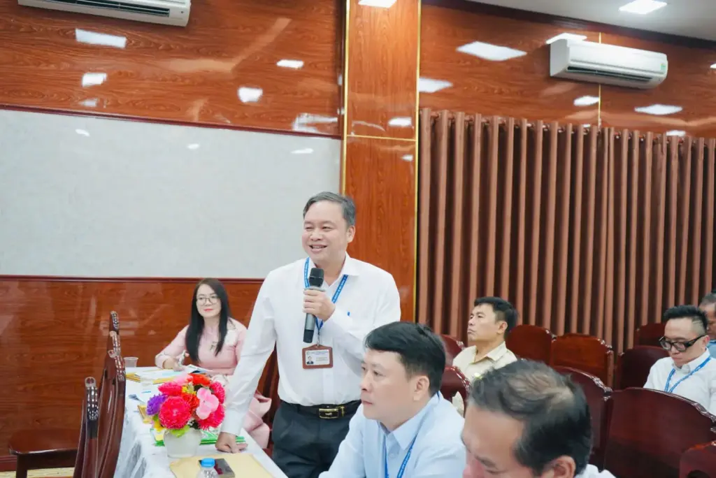 HỘI NGHỊ ĐẠI BIỂU VIÊN CHỨC VÀ NGƯỜI LAO ĐỘNG NĂM 2025
