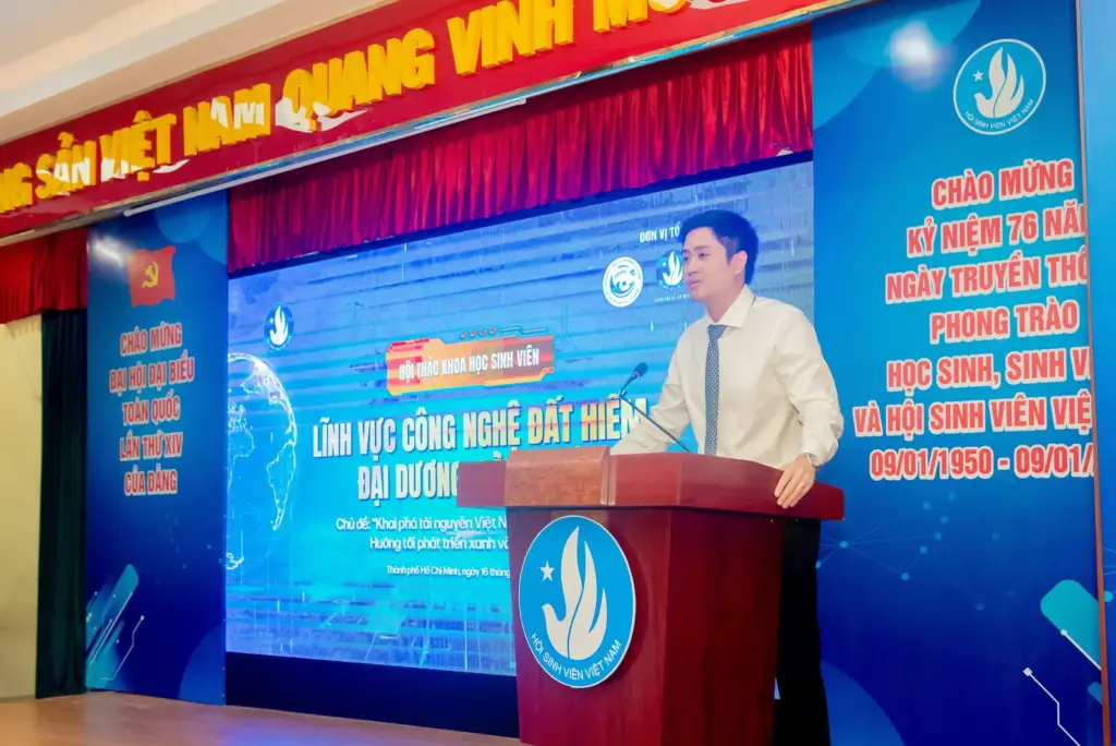 Sinh viên Việt Nam tiên phong khai phá tài nguyên chiến lược