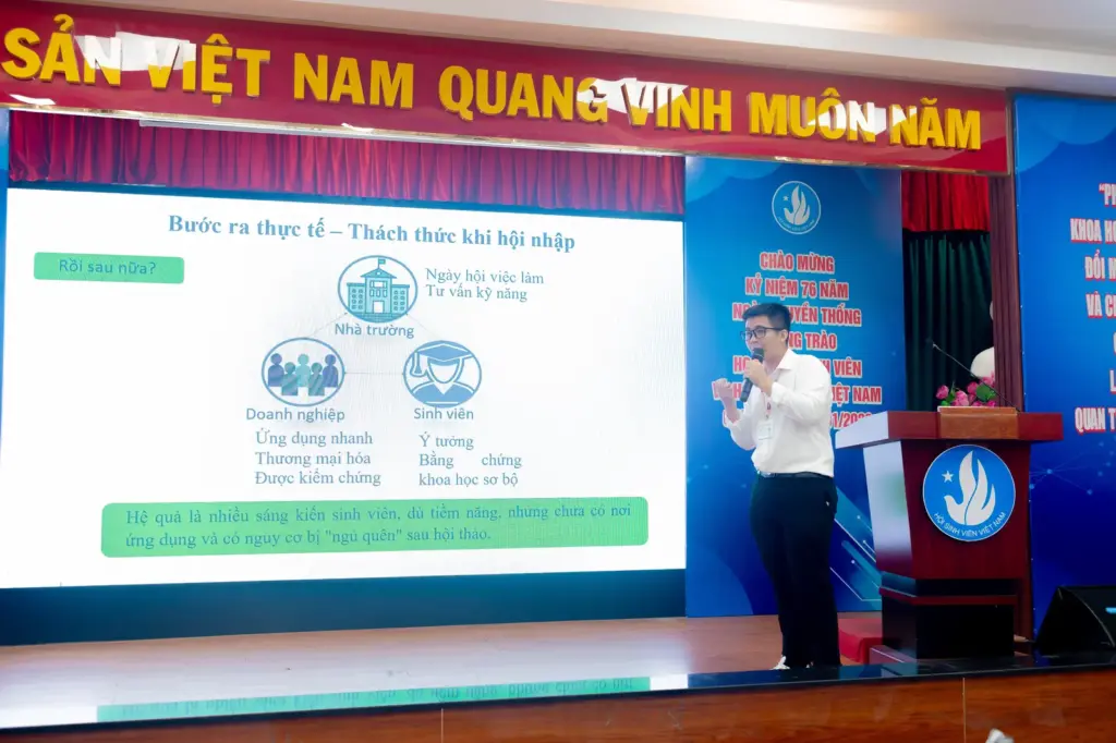 Sinh viên Việt Nam tiên phong khai phá tài nguyên chiến lược
