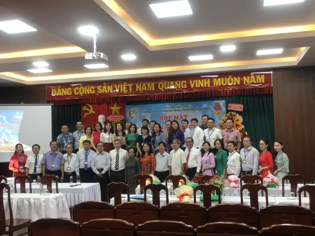 CHÀO MỪNG NGÀY NHÀ GIÁO VIỆT NAM!