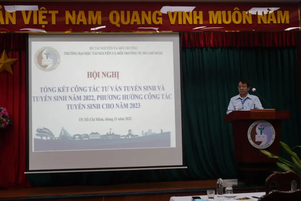 Hội nghị tổng kết, đánh giá kết quả công tác tư vấn tuyển sinh và tuyển sinh năm 2022 và đề xuất các giải pháp, phương hướng nâng cao hiệu quả của công tác tư vấn tuyển sinh và tuyển sinh năm 2023