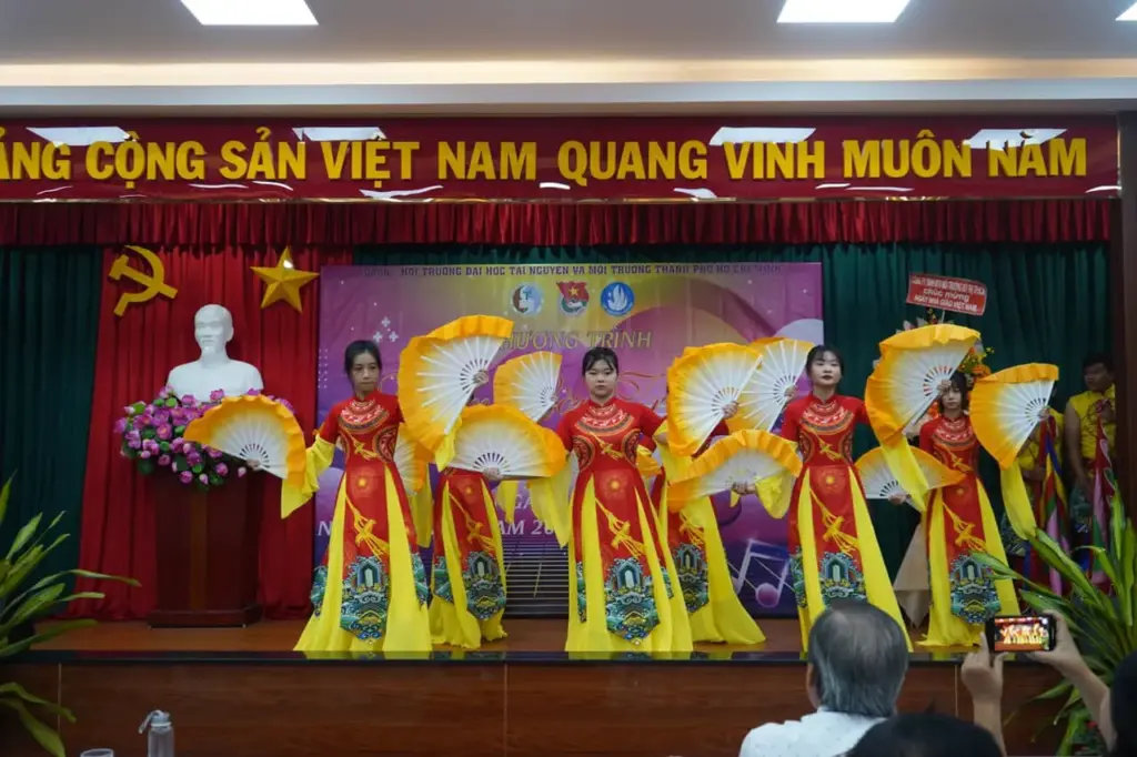 Chương trình "Ngàn lời tri ân"