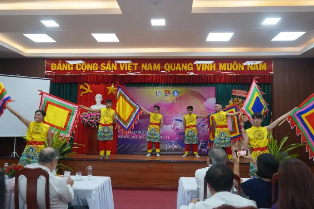 Chương trình "Ngàn lời tri ân"
