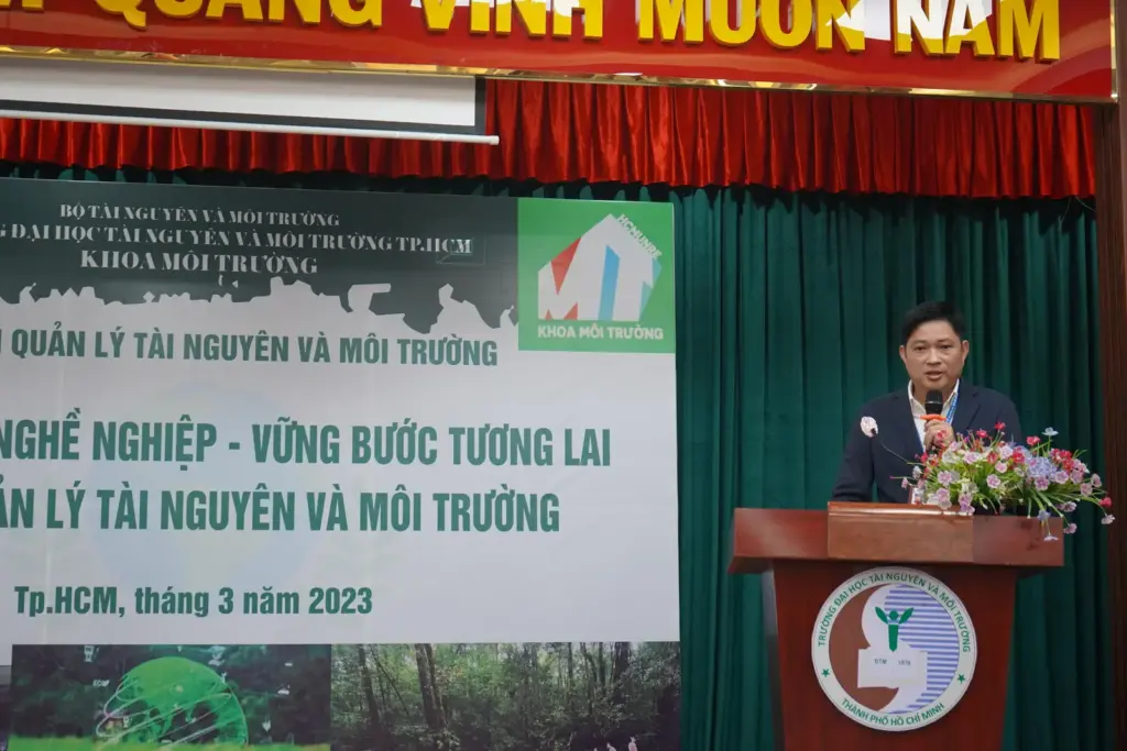 Hội thảo “Định hướng nghề nghiệp - Vững bước tương lai ngành Quản lý Tài nguyên và Môi trường”
