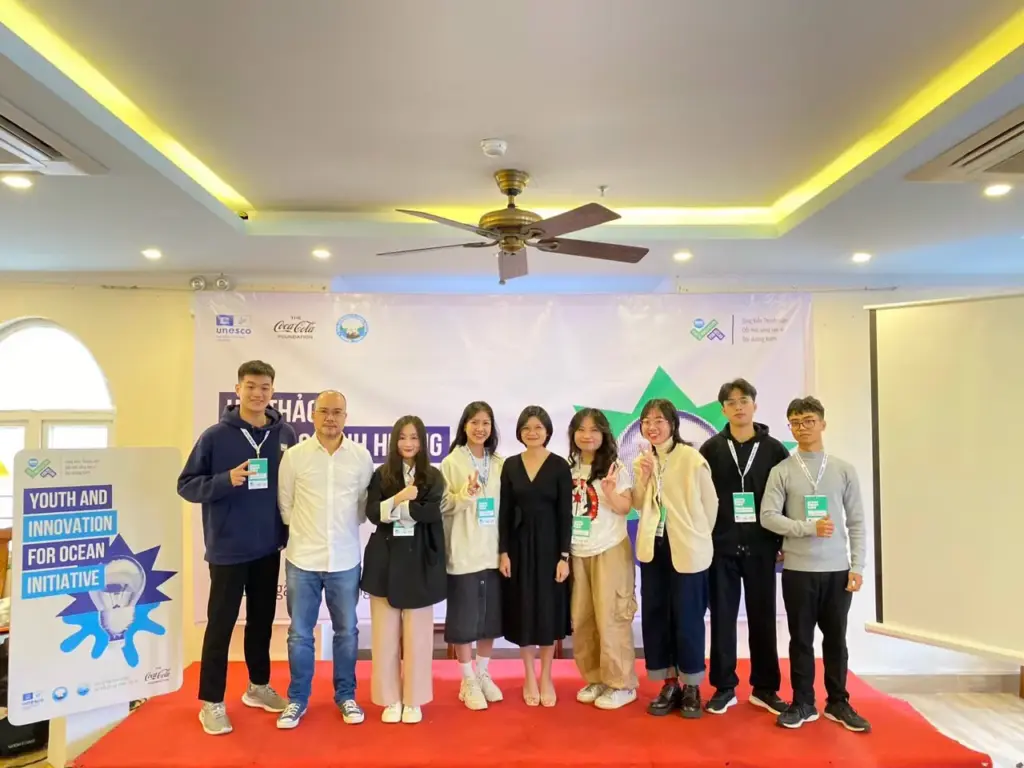Đội thi Cá Voi của HCMUNRE vào vòng chung kết Chương trình Tìm kiếm Ý tưởng sáng tạo vì một đại dương không nhựa.
