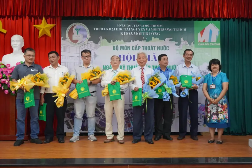 Hội thảo “Ngành Kỹ thuật cấp thoát nước - Từ đào tạo đến thực tiễn"