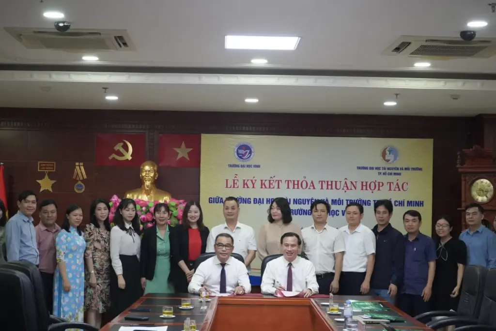 Lễ ký kết MOU giữa Trường Đại học Vinh và Trường Đại học Tài nguyên và Môi trường TP. Hồ Chí Minh
