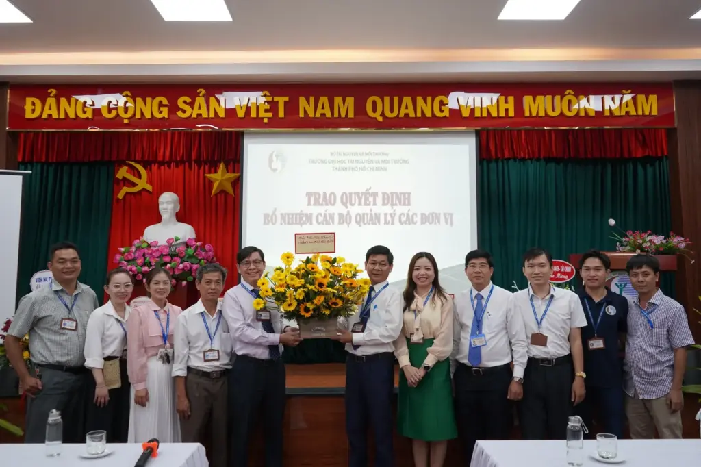 Lễ trao quyết định điều động, bổ nhiệm, bổ nhiệm lại cán bộ quản lý