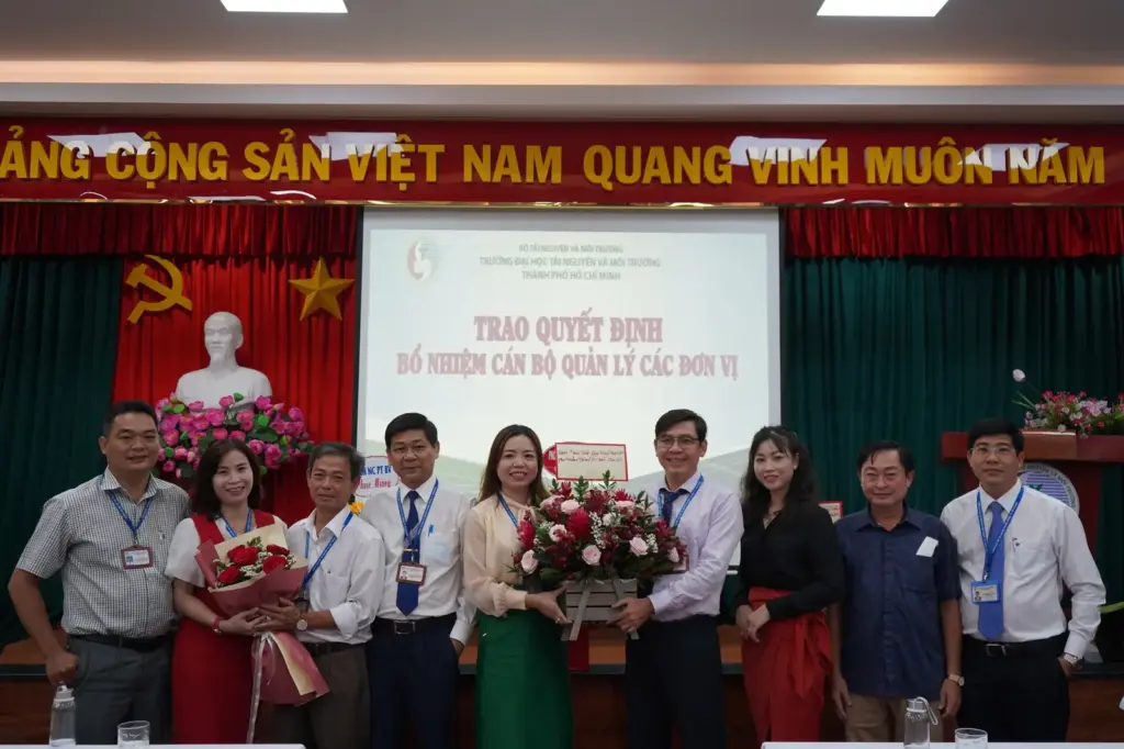 Lễ trao quyết định điều động, bổ nhiệm, bổ nhiệm lại cán bộ quản lý