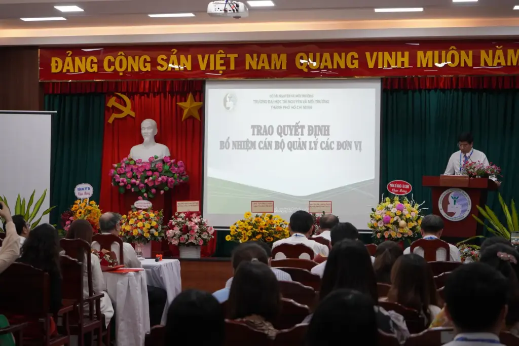 Lễ trao quyết định điều động, bổ nhiệm, bổ nhiệm lại cán bộ quản lý