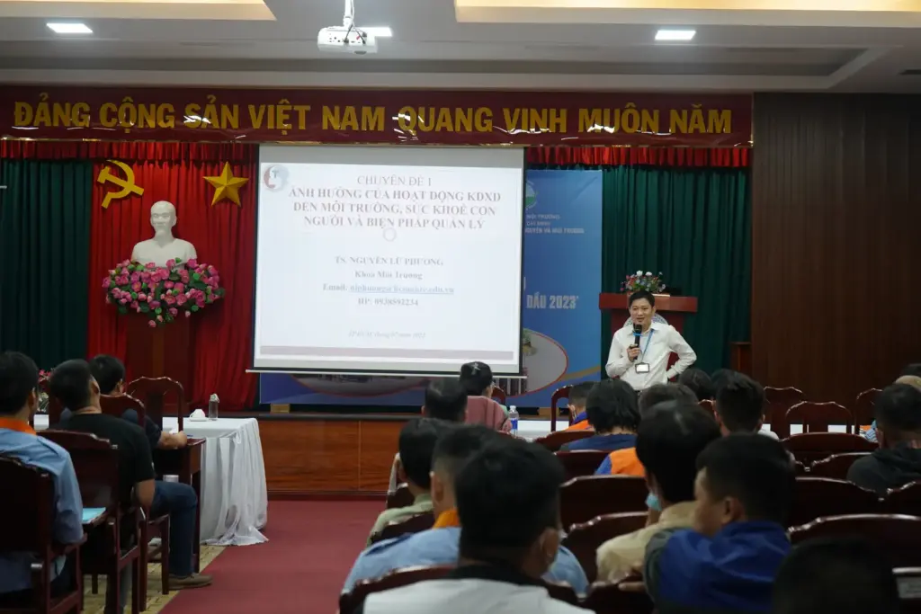 Trường ĐH Tài nguyên và Môi trường Tp. HCM