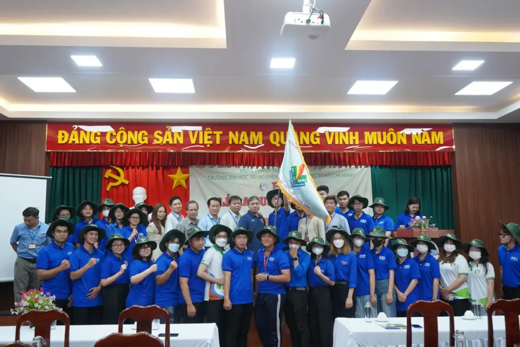 Lễ ra quân Chiến dịch Mùa Hè Xanh năm 2023 của Trường Đại học Tài nguyên và Môi trường TP.HCM