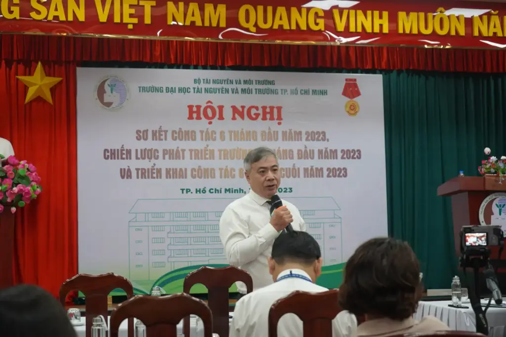 Hội nghị Sơ kết công tác 6 tháng đầu năm 2023 và thực hiện Chiến lược phát triển Trường 6 tháng đầu năm 2023 của Trường Đại học Tài nguyên và Môi trường TP.HCM