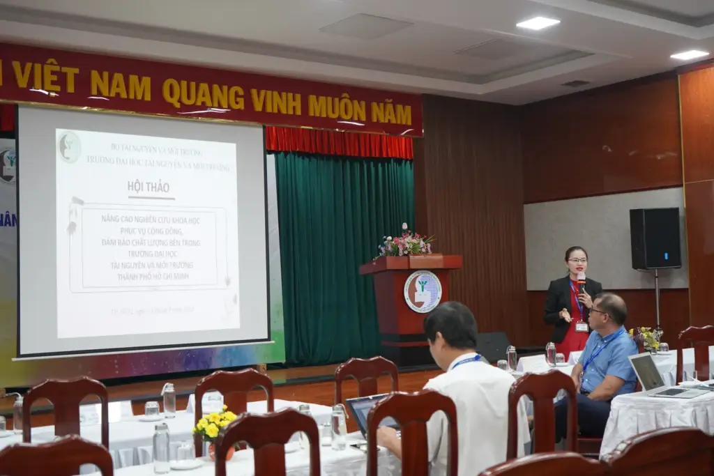 Hội thảo “Nâng cao NCKH phục vụ cộng đồng, đảm bảo chất lượng bên trong Trường Đại học Tài nguyên và Môi trường TPHCM”