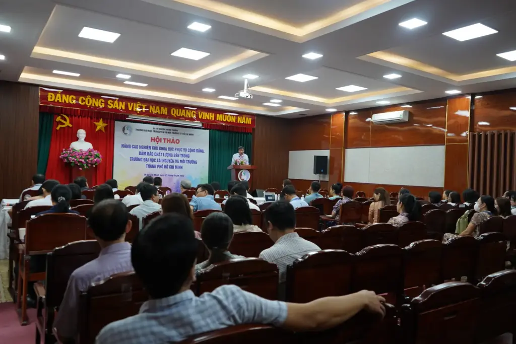 Hội thảo “Nâng cao NCKH phục vụ cộng đồng, đảm bảo chất lượng bên trong Trường Đại học Tài nguyên và Môi trường TPHCM”