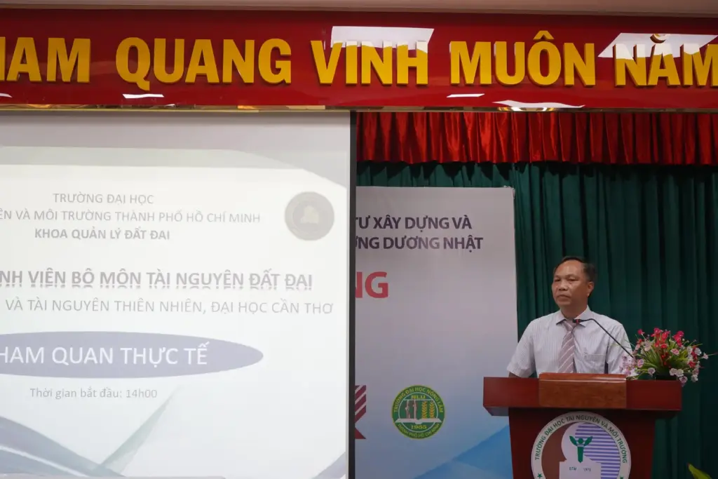 Buổi thảo luận và trao đổi chuyên môn giữa Khoa QLĐĐ - Trường ĐH Tài nguyên và Môi trường TP.HCM với Khoa Môi trường và Tài nguyên thiên nhiên - Trường ĐH Cần Thơ