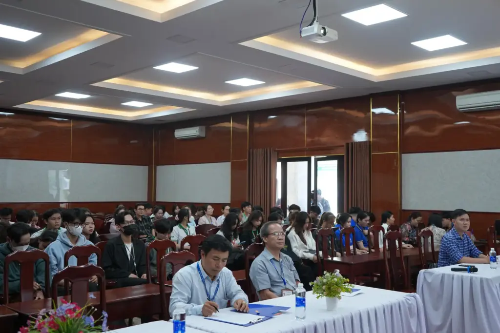 Tuyên truyền chính sách bảo hiểm y tế cho sinh viên năm học 2022-2023