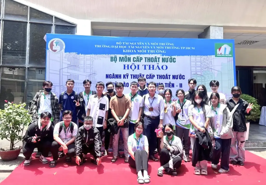 Hội thảo “Ngành Kỹ thuật Cấp thoát nước, từ đào tạo đến thực tiễn- Chuyển đổi số trong thiết kế và quản lý cấp thoát nước”