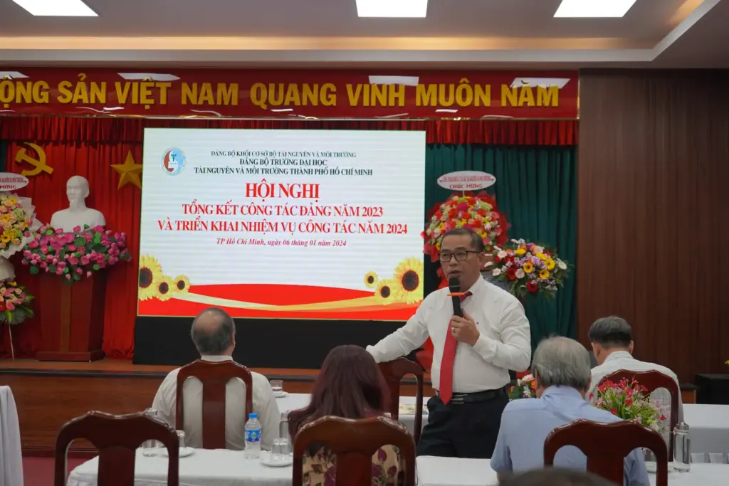 Hội nghị tổng kết công tác Đảng năm 2023 và triển khai nhiệm vụ năm 2024
