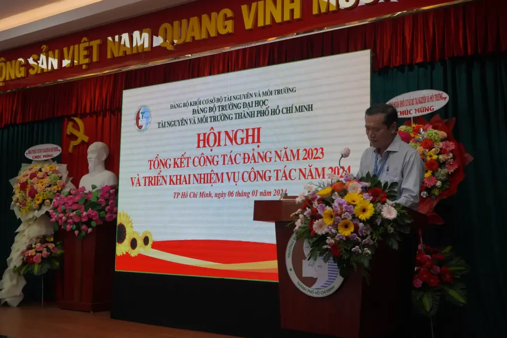 Hội nghị tổng kết công tác Đảng năm 2023 và triển khai nhiệm vụ năm 2024