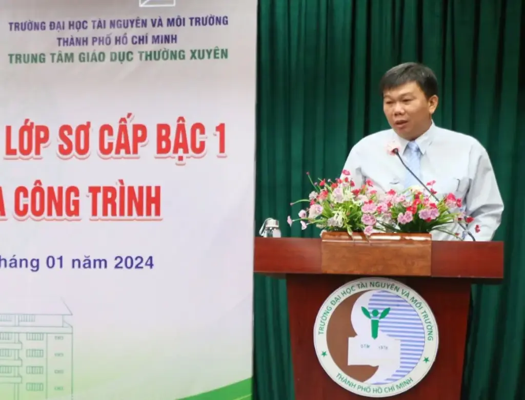 Lễ Bế giảng và Trao chứng chỉ lớp sơ cấp nghề bậc 1 nghề Trắc địa Công trình