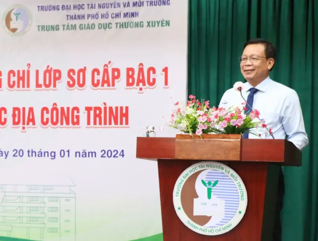 Lễ Bế giảng và Trao chứng chỉ lớp sơ cấp nghề bậc 1 nghề Trắc địa Công trình