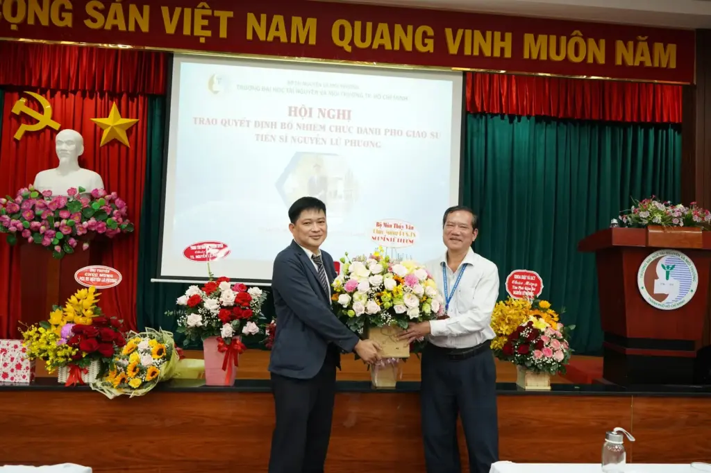 Hội nghị Bổ nhiệm chức danh Phó giáo sư cho TS. Nguyễn Lữ Phương