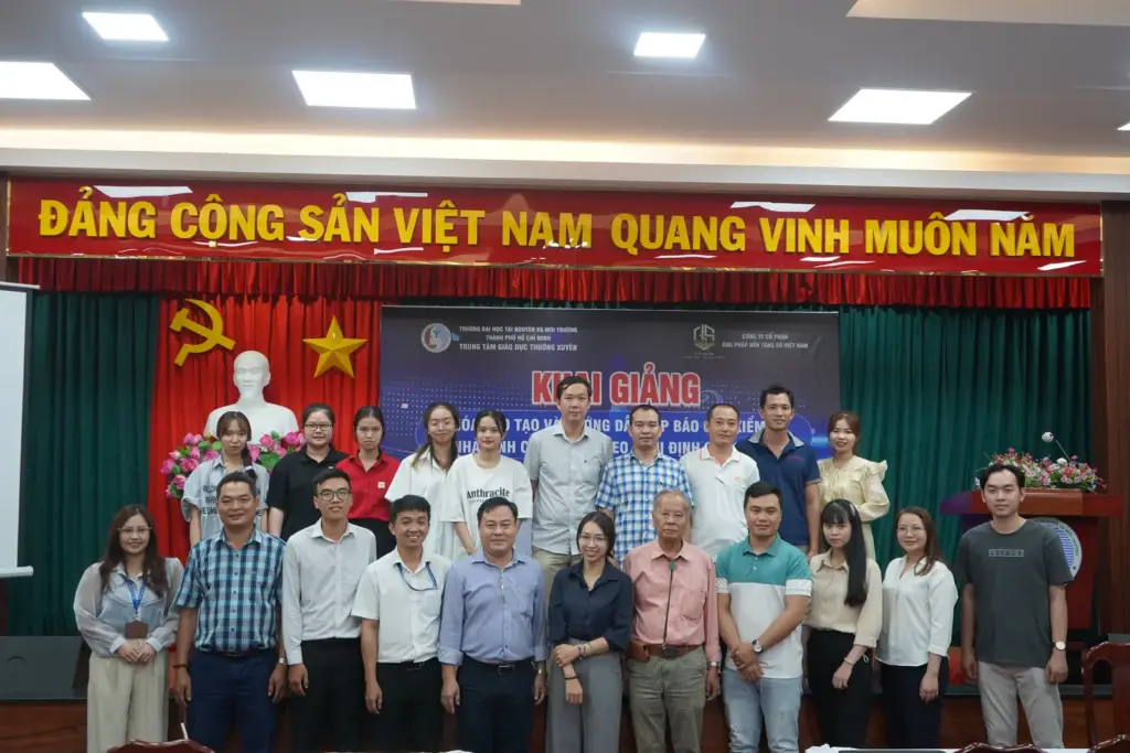 Khóa đào tạo và hướng dẫn "lập báo cáo kiểm kê khí nhà kính cấp cơ sở"