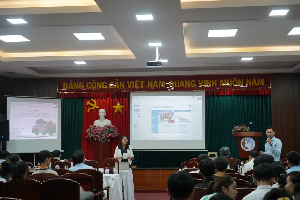 Hội thảo “Công nghệ Môi trường trong Kỷ nguyên Kinh tế Xanh/Kinh tế Tuần hoàn”