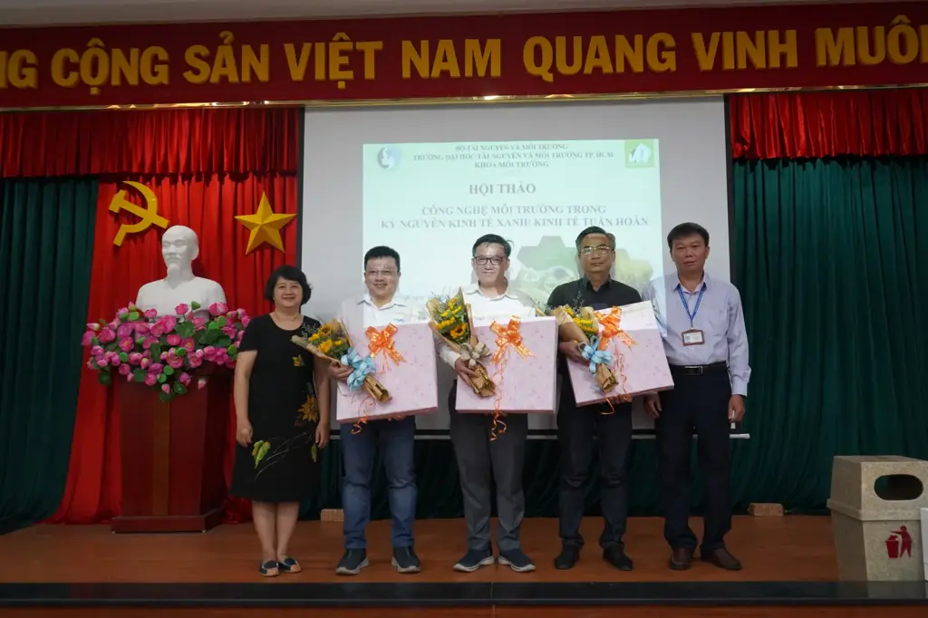 Hội thảo “Công nghệ Môi trường trong Kỷ nguyên Kinh tế Xanh/Kinh tế Tuần hoàn”