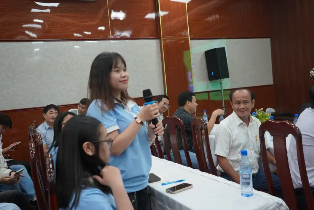 Chào đón Tân sinh viên Khoa Quản lý Đất đai: Tri thức kinh nghiệm chắp cánh những ước mơ