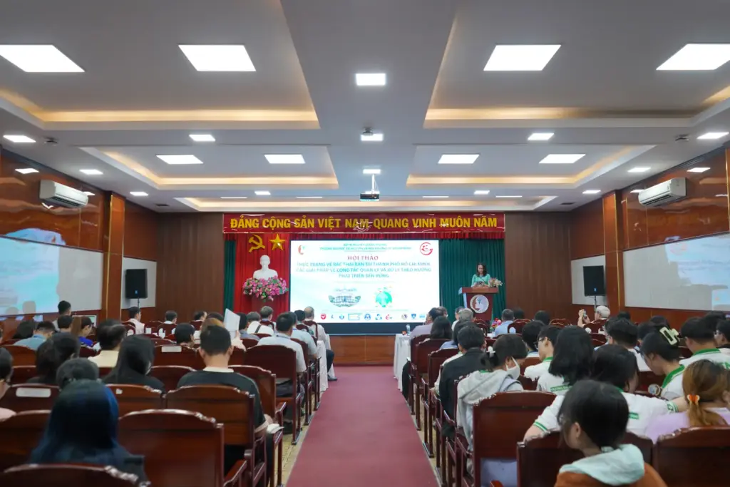 Hội thảo “Thực trạng rác thải rắn tại TP.HCM và các giải pháp quản lý, xử lý theo hướng phát triển bền vững”