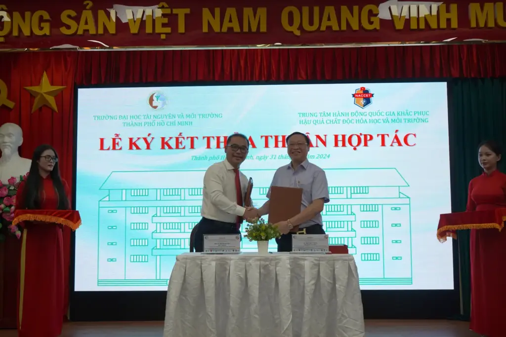 Hội thảo “Thực trạng rác thải rắn tại TP.HCM và các giải pháp quản lý, xử lý theo hướng phát triển bền vững”