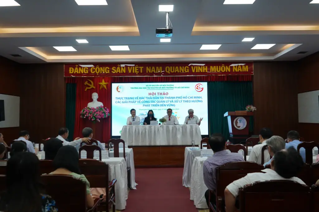 Hội thảo “Thực trạng rác thải rắn tại TP.HCM và các giải pháp quản lý, xử lý theo hướng phát triển bền vững”