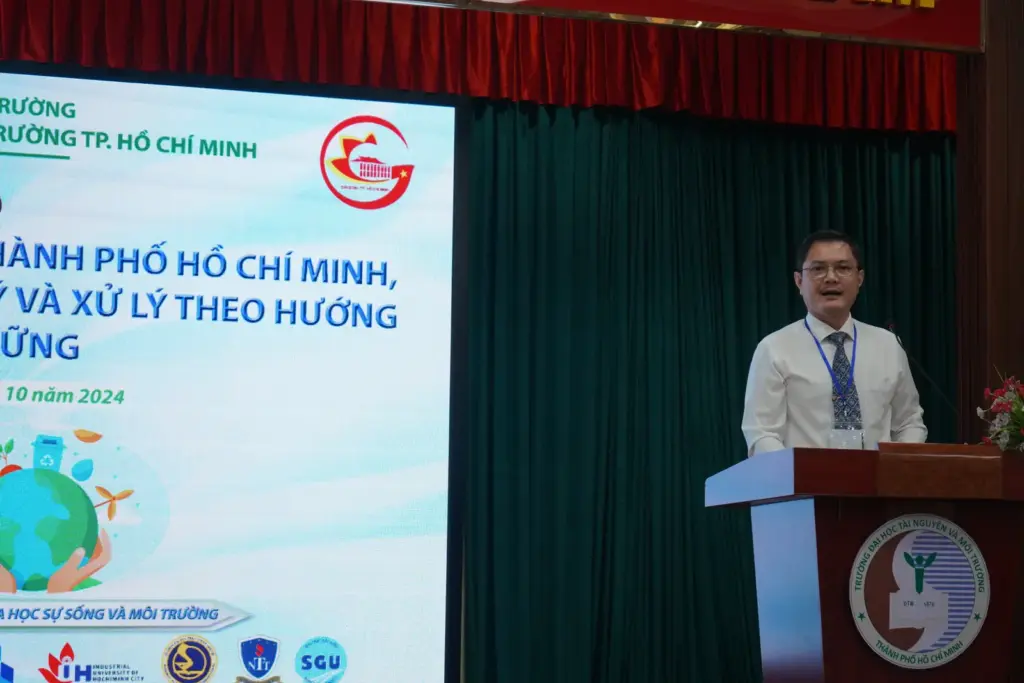 Hội thảo “Thực trạng rác thải rắn tại TP.HCM và các giải pháp quản lý, xử lý theo hướng phát triển bền vững”