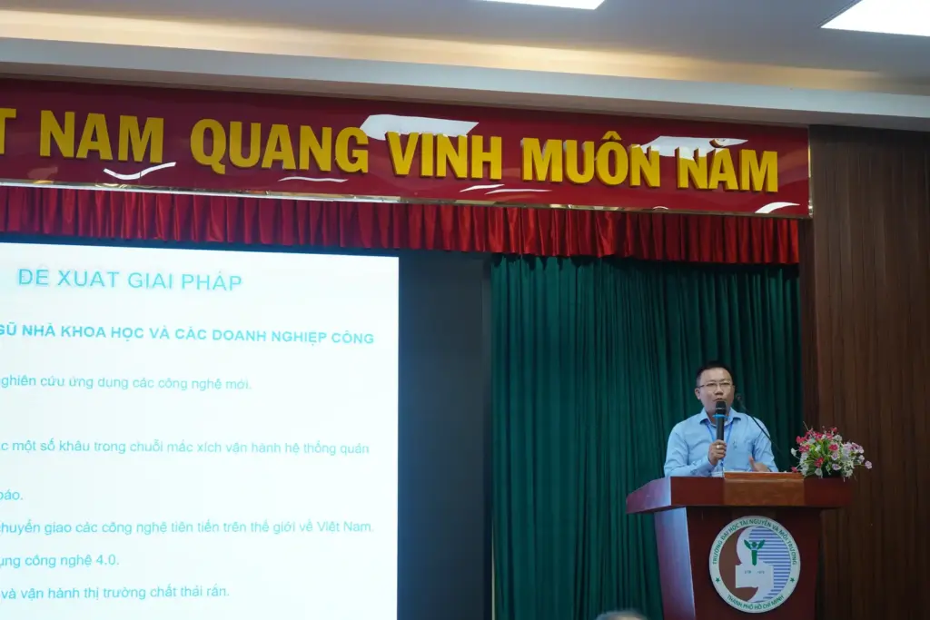 Hội thảo “Thực trạng rác thải rắn tại TP.HCM và các giải pháp quản lý, xử lý theo hướng phát triển bền vững”