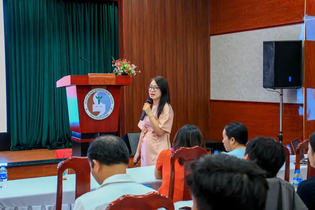 Chương trình Gặp mặt sinh viên đầu khóa năm 2024 của Khoa Khí tượng Thủy văn và Tài nguyên nước