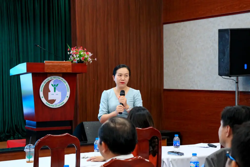 Chương trình Gặp mặt sinh viên đầu khóa năm 2024 của Khoa Khí tượng Thủy văn và Tài nguyên nước