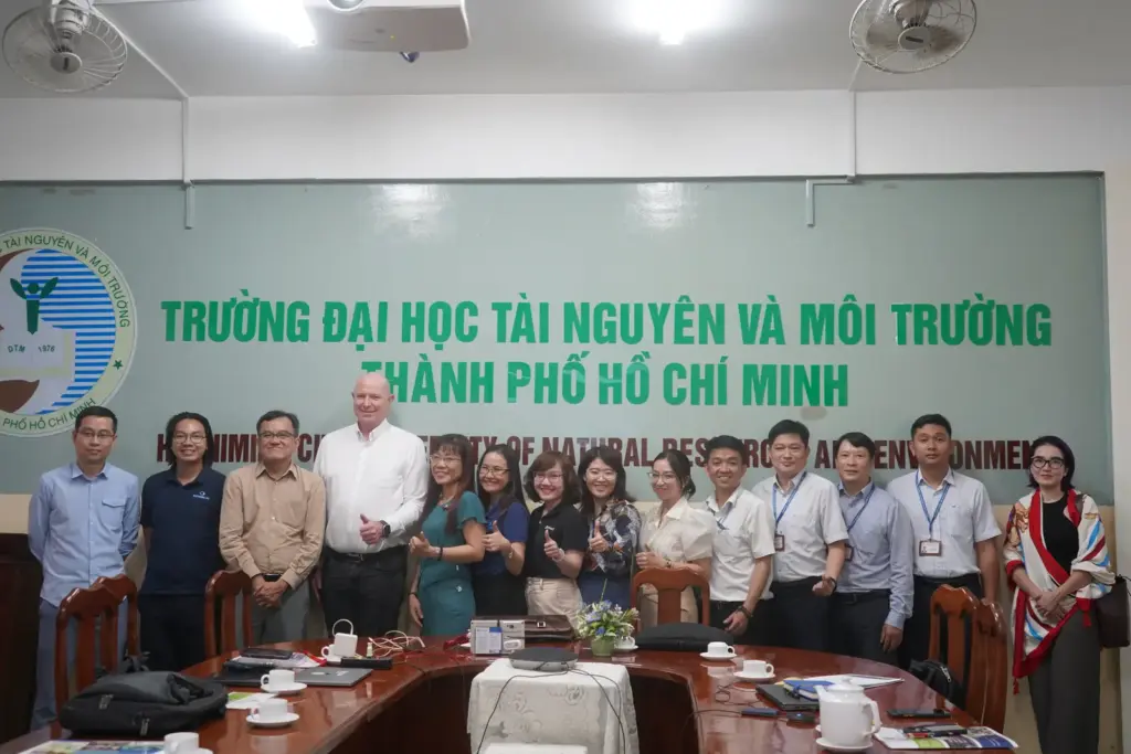 Buổi lễ đón tiếp và làm việc giữa Trường Đại học Tài nguyên và Môi trường TP.HCM về chương trình “Trường Đại học Thông minh thích ứng biến đổi khí hậu Climate Smart”