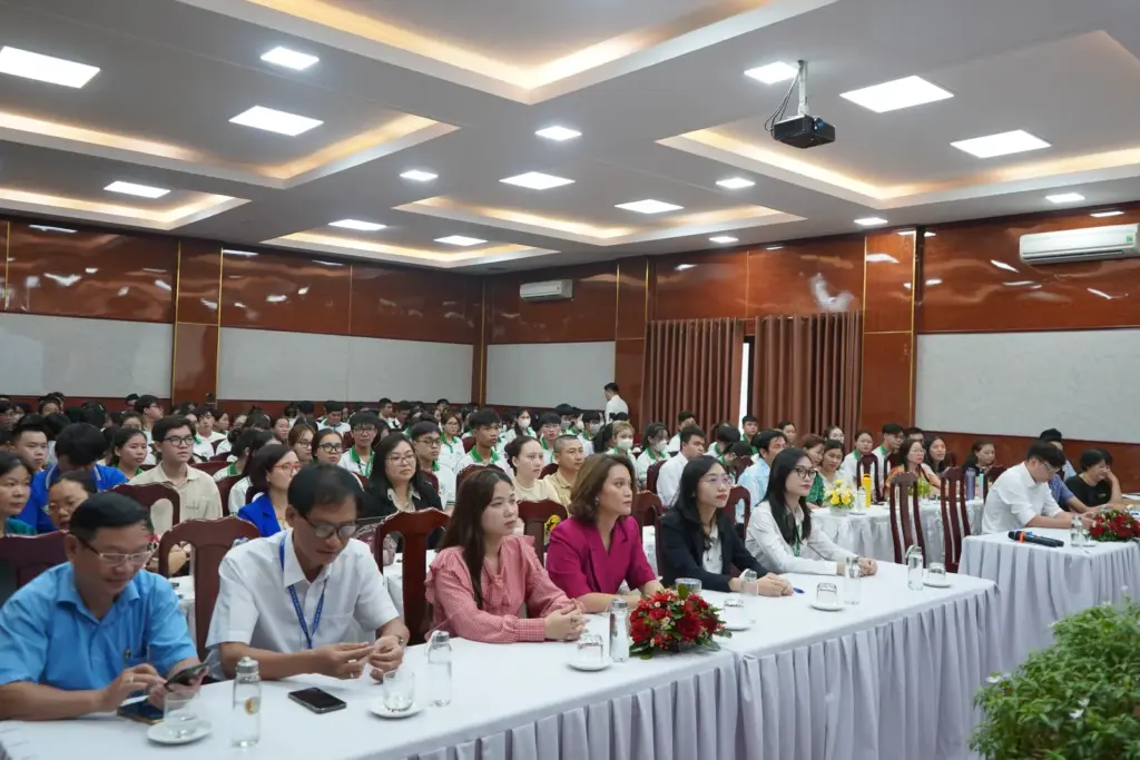 Hội thảo “Định hướng nghề nghiệp – vững bước tương lai ngành Quản lý Tài nguyên và Môi trường 2024”