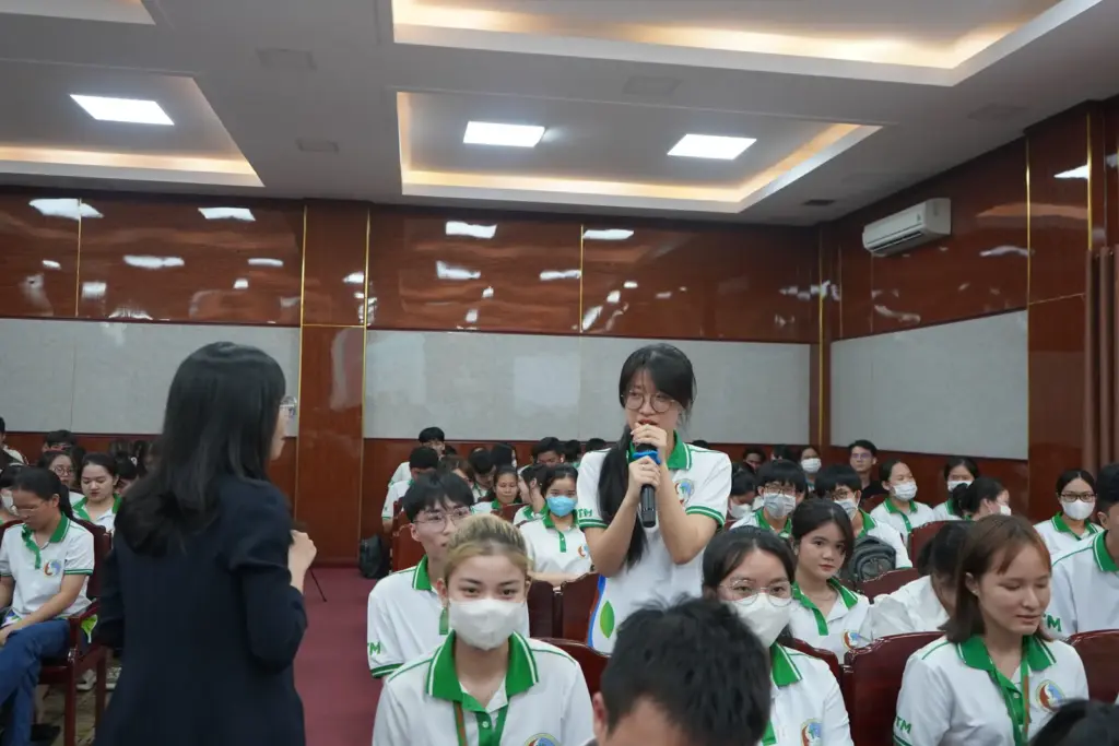 Hội thảo “Định hướng nghề nghiệp – vững bước tương lai ngành Quản lý Tài nguyên và Môi trường 2024”