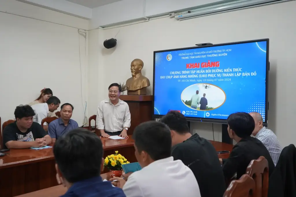 [PIC] Chương trình tập huấn bồi dưỡng kiến thức bay chụp ảnh hàng không (UAV) phục vụ thành lập bản đồ