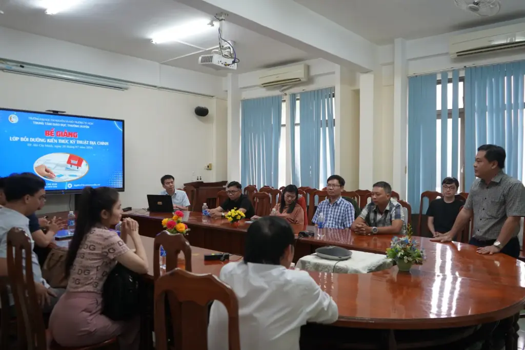 [PIC] Lớp Bồi dưỡng Kiến thức Kỹ thuật Địa chính.