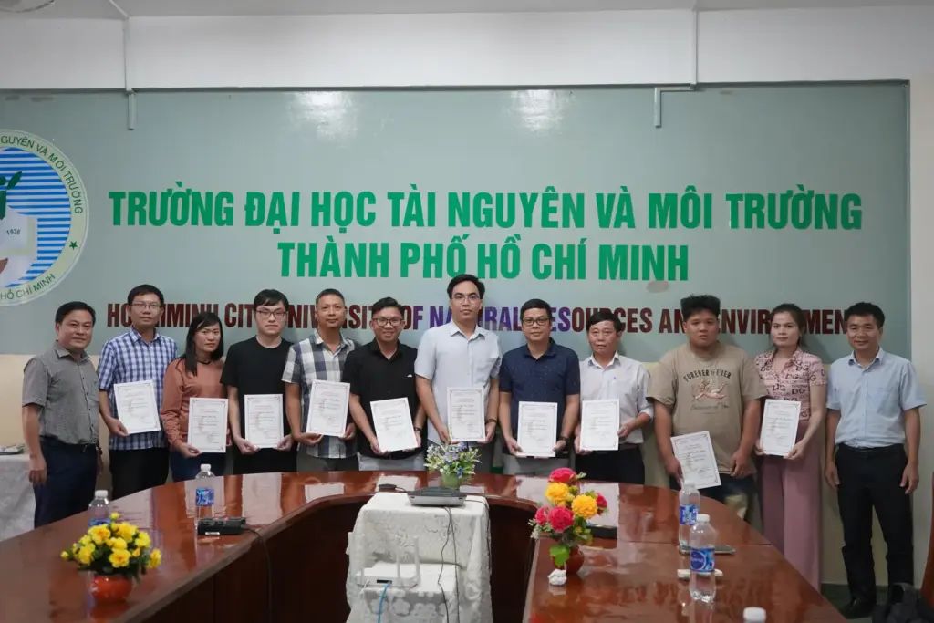 [PIC] Lớp Bồi dưỡng Kiến thức Kỹ thuật Địa chính.