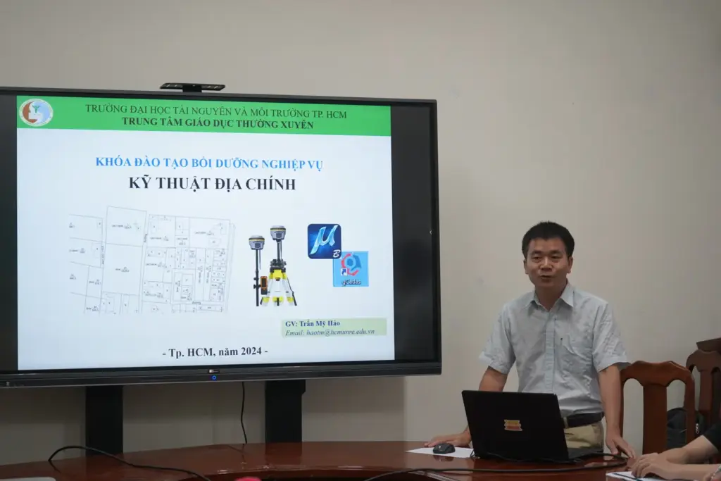 [PIC] Lớp Bồi dưỡng Kiến thức Kỹ thuật Địa chính.