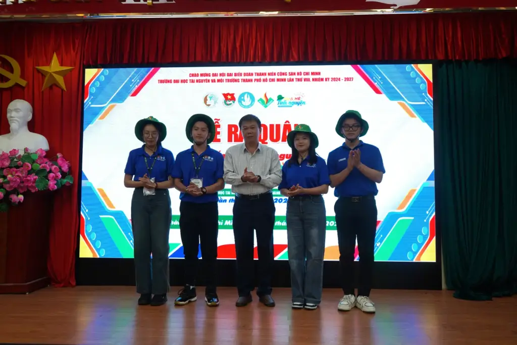 Lễ ra quân Chiến dịch Mùa hè xanh năm 2024