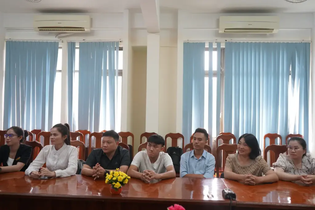 [PIC] Lớp Sử dụng phần mềm chuyên ngành MICRSTATION và các phần mềm liên quan