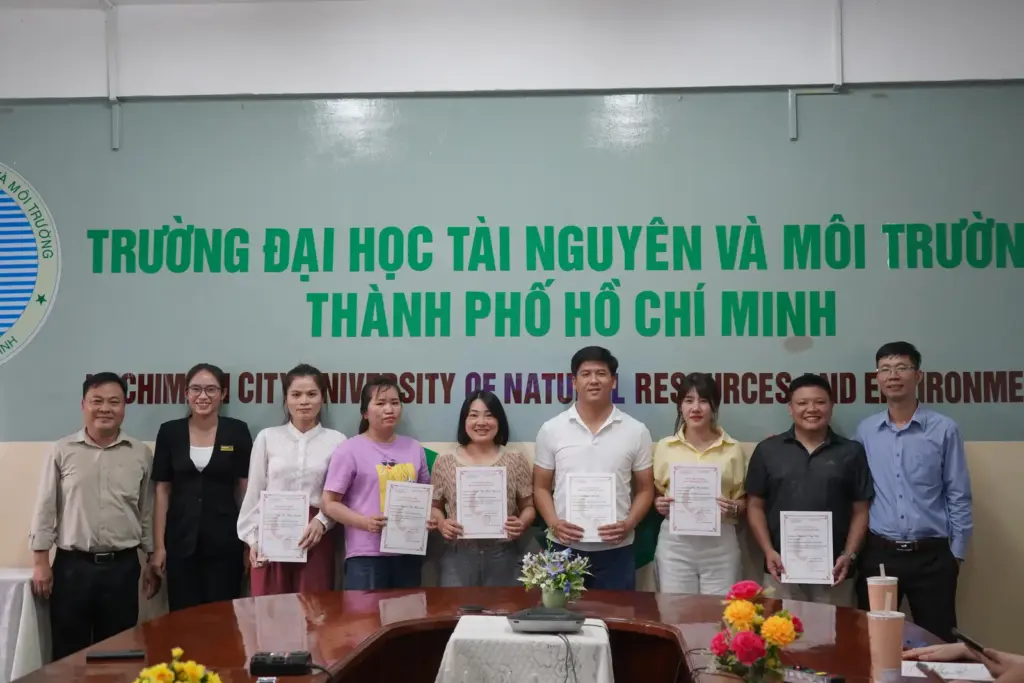 [PIC] Lớp Sử dụng phần mềm chuyên ngành MICRSTATION và các phần mềm liên quan