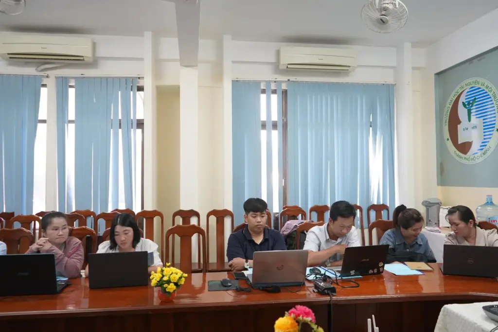 [PIC] Lớp Sử dụng phần mềm chuyên ngành MICRSTATION và các phần mềm liên quan
