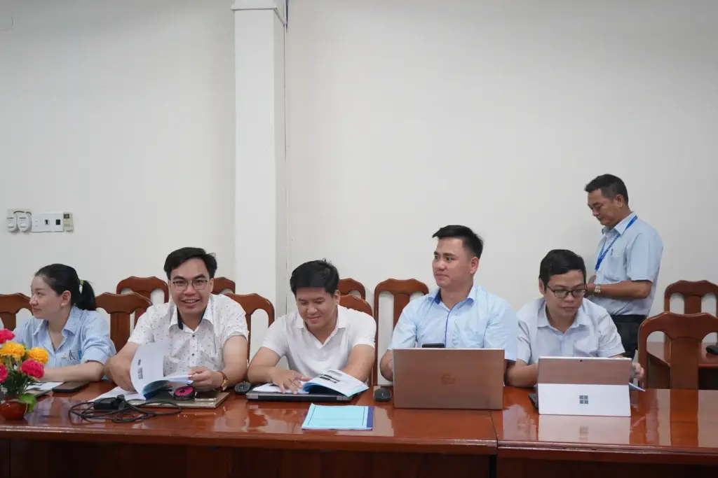 [PIC] Lớp Sử dụng phần mềm chuyên ngành MICRSTATION và các phần mềm liên quan